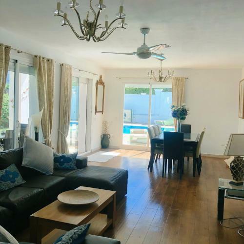 Detached Villa With Private Heated Infinity Pool Close To Port And Beach