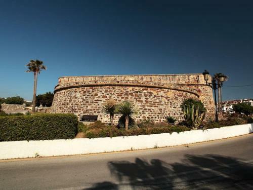 Detached Villa With Private Heated Infinity Pool Close To Port And Beach