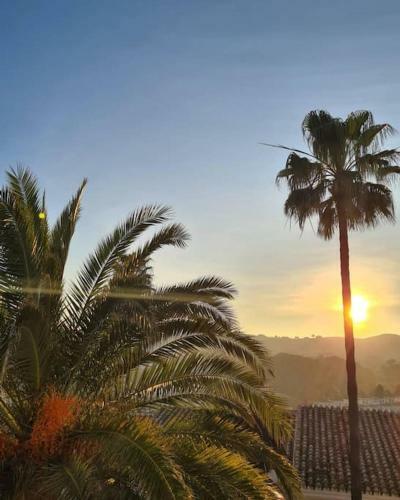 Detached Villa With Private Heated Infinity Pool Close To Port And Beach