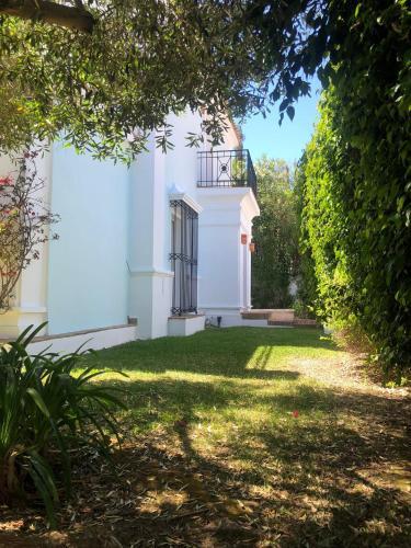 Detached Villa With Private Heated Infinity Pool Close To Port And Beach