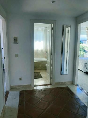 Detached Villa With Private Heated Infinity Pool Close To Port And Beach