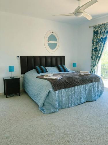 Detached Villa With Private Heated Infinity Pool Close To Port And Beach