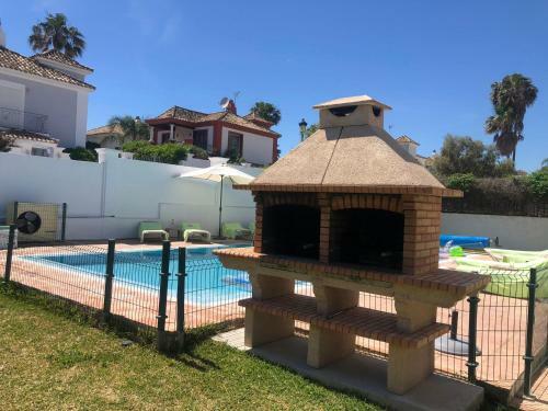 Detached Villa With Private Heated Infinity Pool Close To Port And Beach
