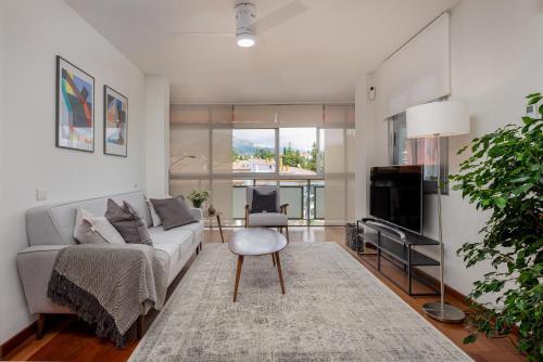 Comfortable Apartment With Terrace - Center