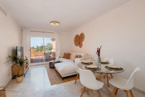 Modern Sea View Apartment In La Reserva de Marbella