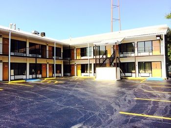 Motel 6 - Dalton