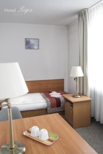 Hotel Logos