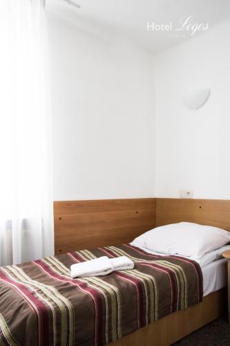 Hotel Logos