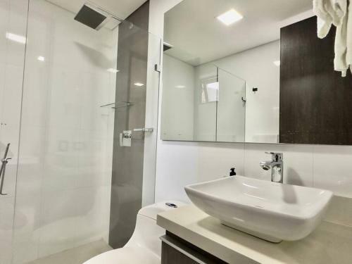 Apartamento 201 Huge Terrace And Beautiful View In El Poblado