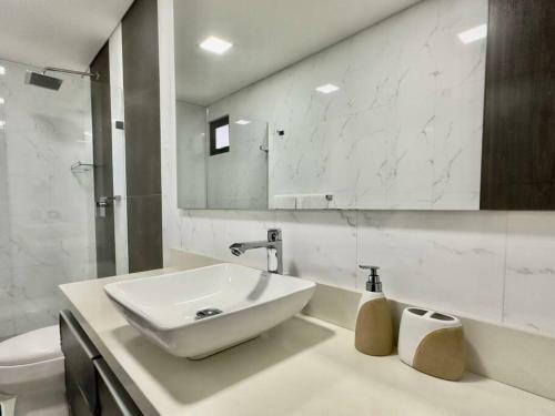 Apartamento 201 Huge Terrace And Beautiful View In El Poblado