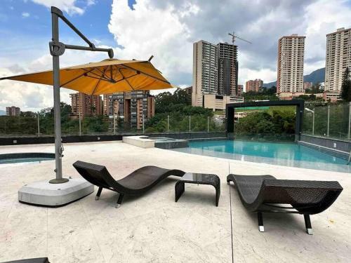 Apartamento 202 Family Haven In El Poblado: Spacious & Charming