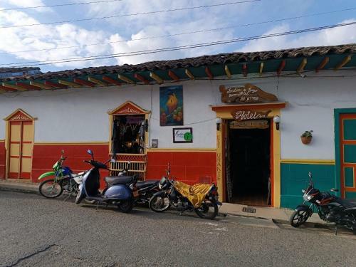 Hostal Jard�n-house
