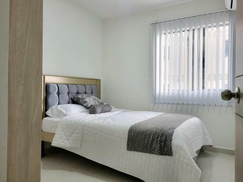 Apartamento Cerca Al Mar, En Cartagena Col