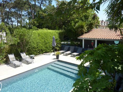 Hostal Maison Arbolateia
