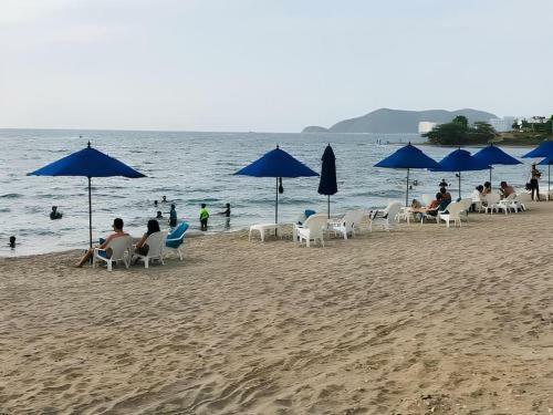 Casa Piscina-bar-sol�rium-bbq-hamacas-playa Cerca