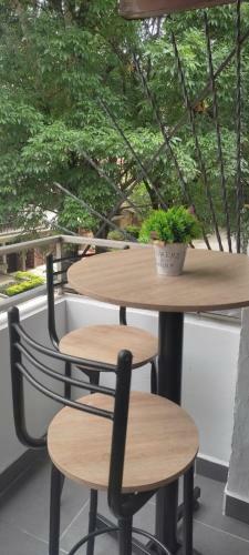 31 Bello Apartamento Con Balcon En Laureles Estadio
