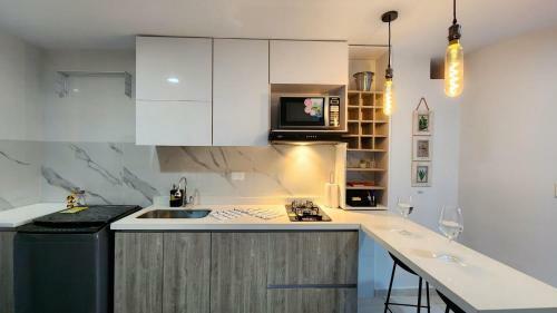 Apartaestudio De Lujo En Excelente Ubicaci�n