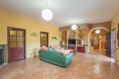 Villa Casa Besan - 6br Private Pool, Terrace & Parking