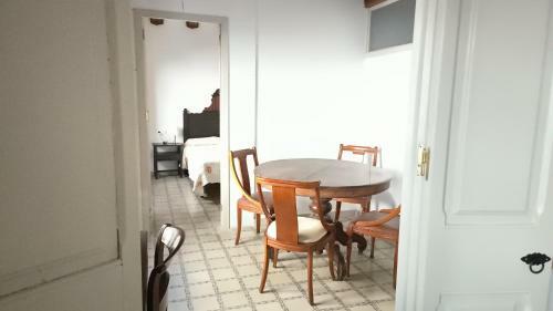 Casa de Pueblo Con Patio Y Barbacoa