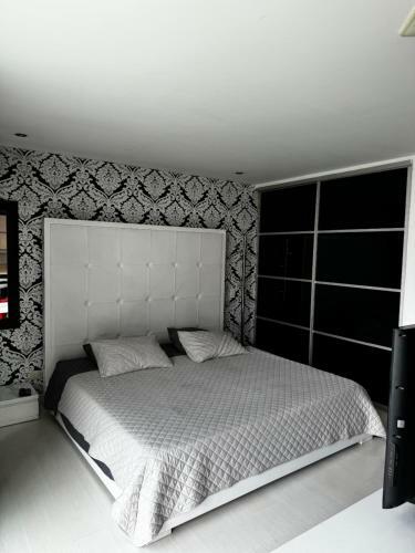 Apartamento Blux 1305 Poblado Medell�n Colombia