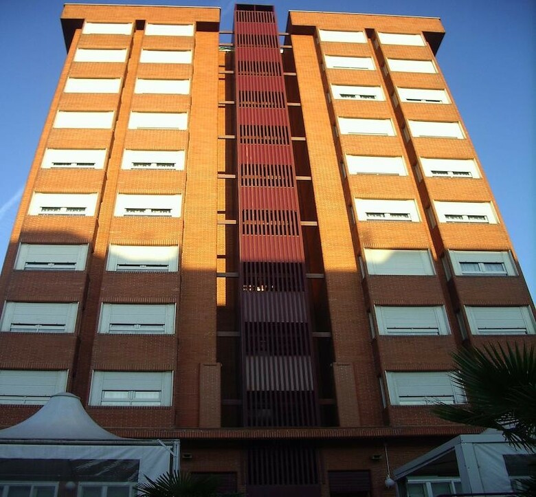 Hotel Silken Torre Garden