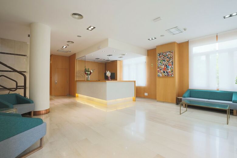 Hotel Silken Torre Garden