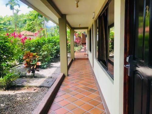 Hostal Arenal Backpackers Resort