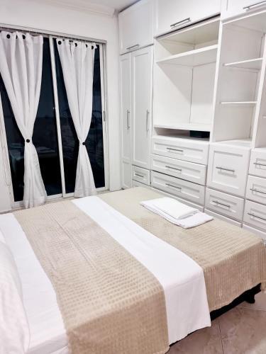 Habitaci�n Amplia Y C�moda Con Ba�o Privado