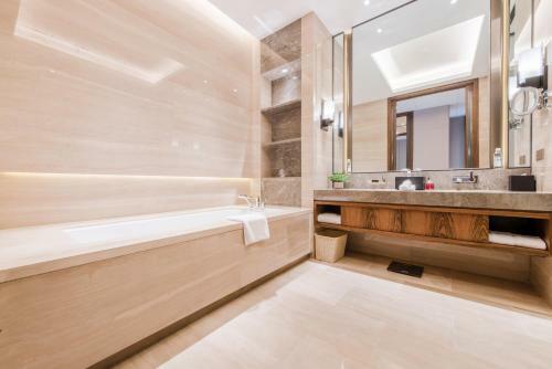 Hotel Grand Metropark Resort Yangcheng Suzhou