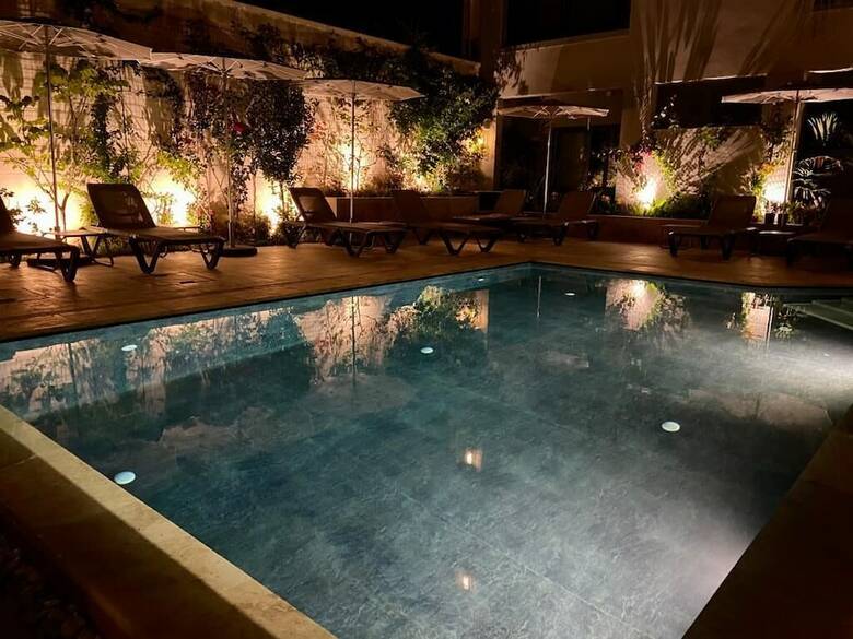 Hotel The Village Boutique And Spa