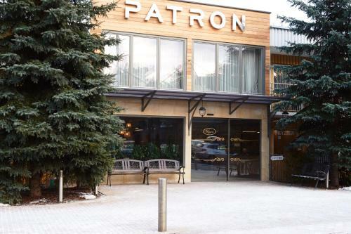 Bed & Breakfast Obiekt Hotelarski Patron
