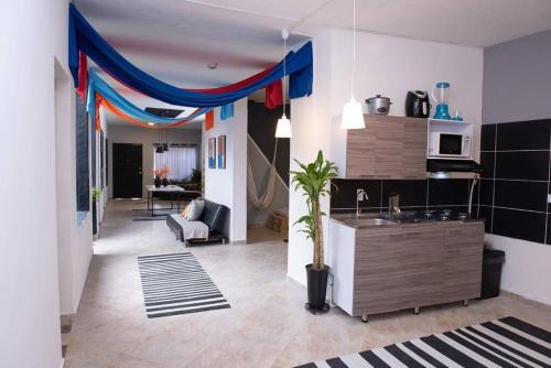 Apartamento Pleasant House 20 People In Laureles