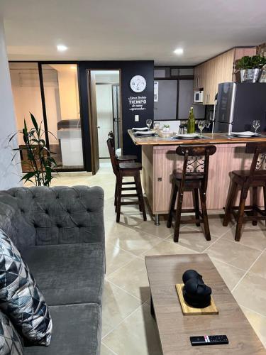 Apartamento Apto D�plex En Envigado A15min Del Poblado 216
