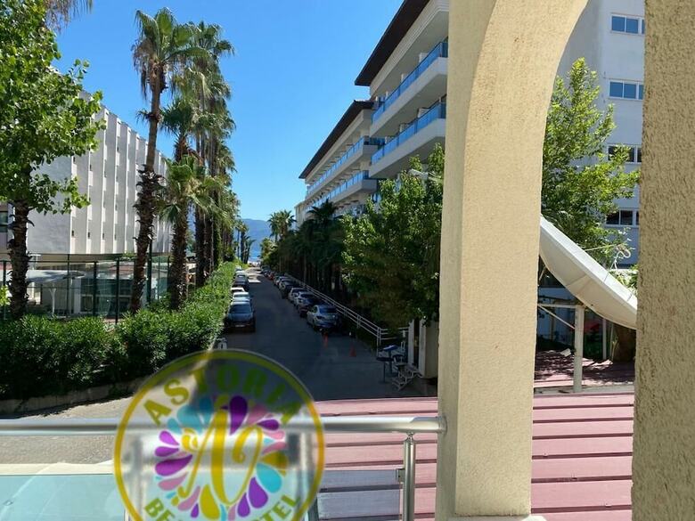 Astoria Beach Hotel