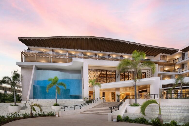 Hotel Serenade All Suites - Adults Only Resort