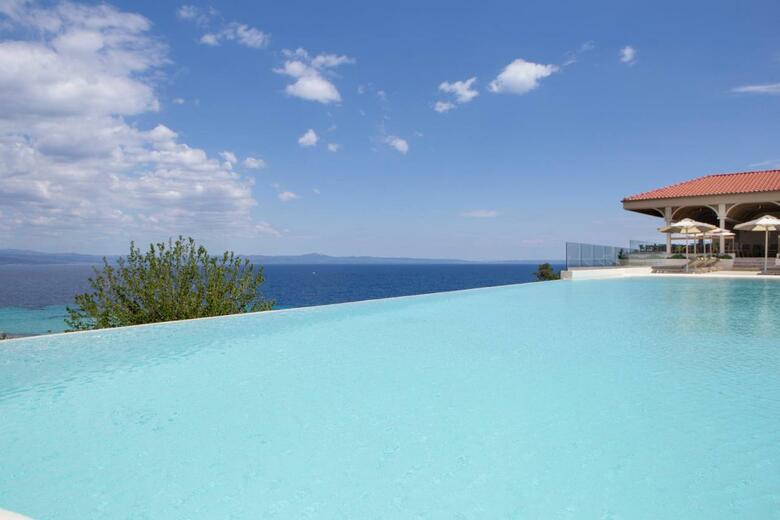 Cora Hotel & Spa