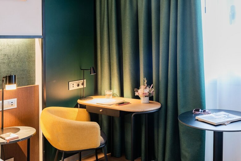 Crowne Plaza Madrid - Centre Retiro An Ihg Hotel
