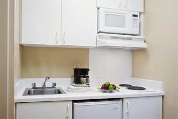 Hotel Crossland Economy Studios - Salem - North