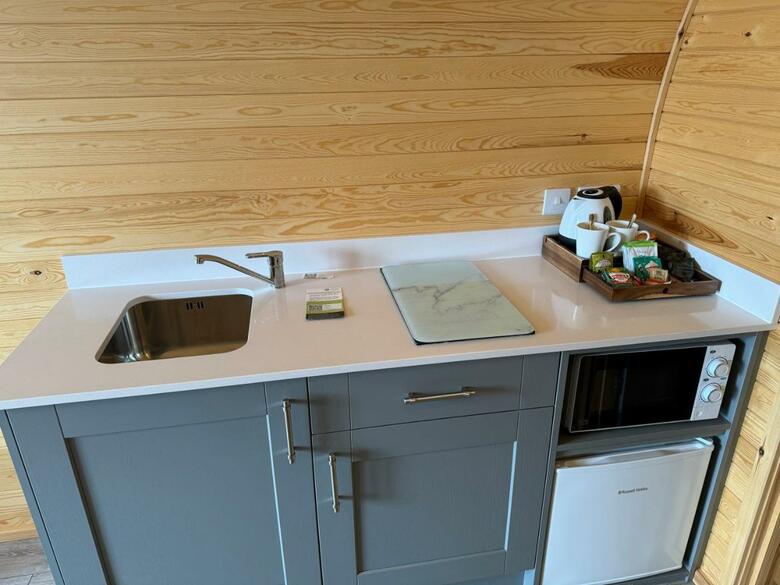 Ffrith Park Hotel Pods
