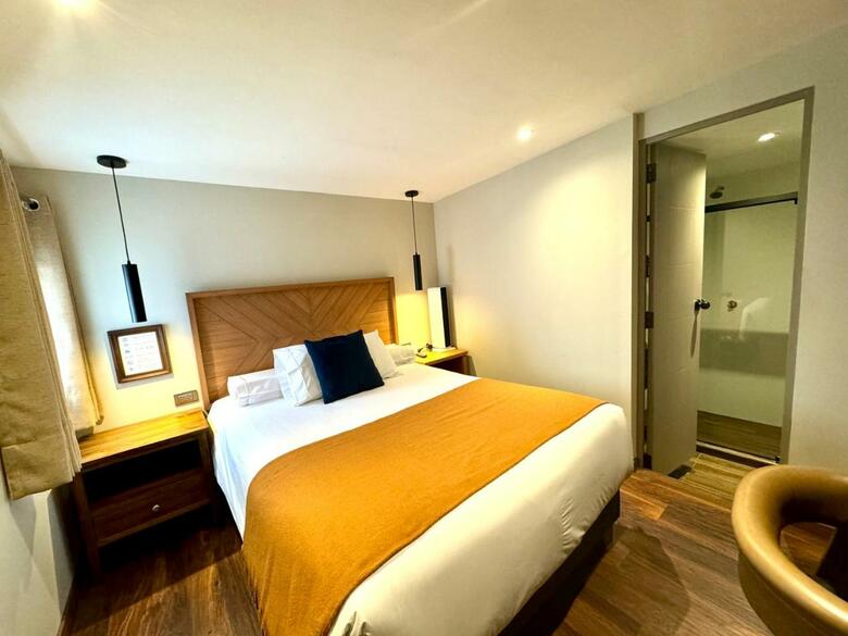 Hotel Montes Central