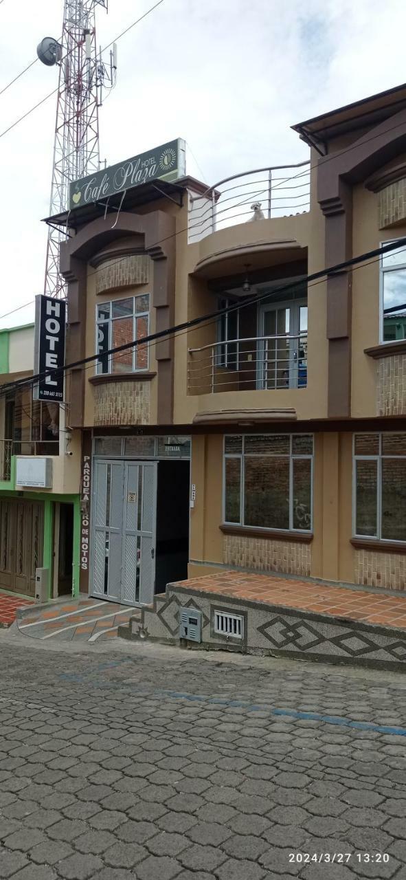 Hotel Caf� Plaza