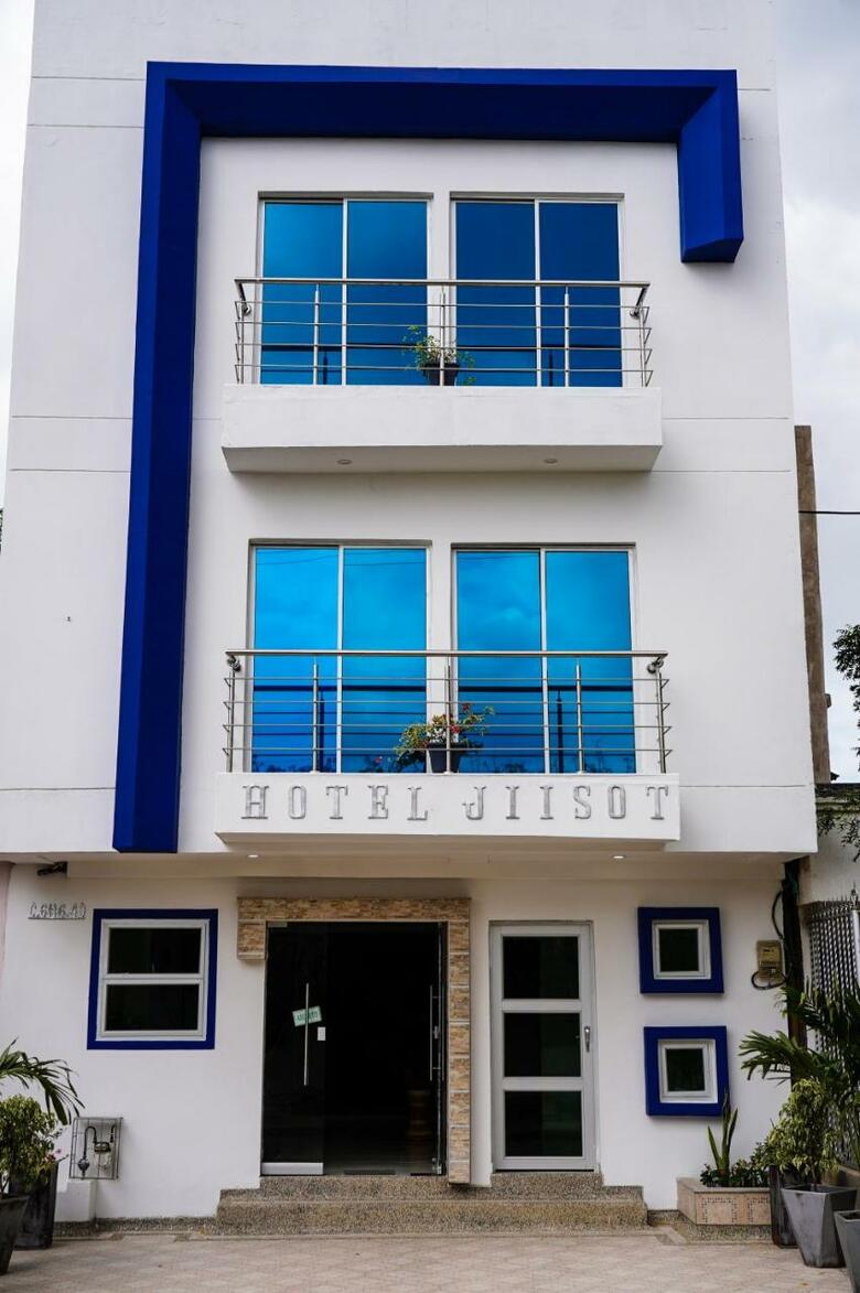 Hotel Jiisot Camarones Inn