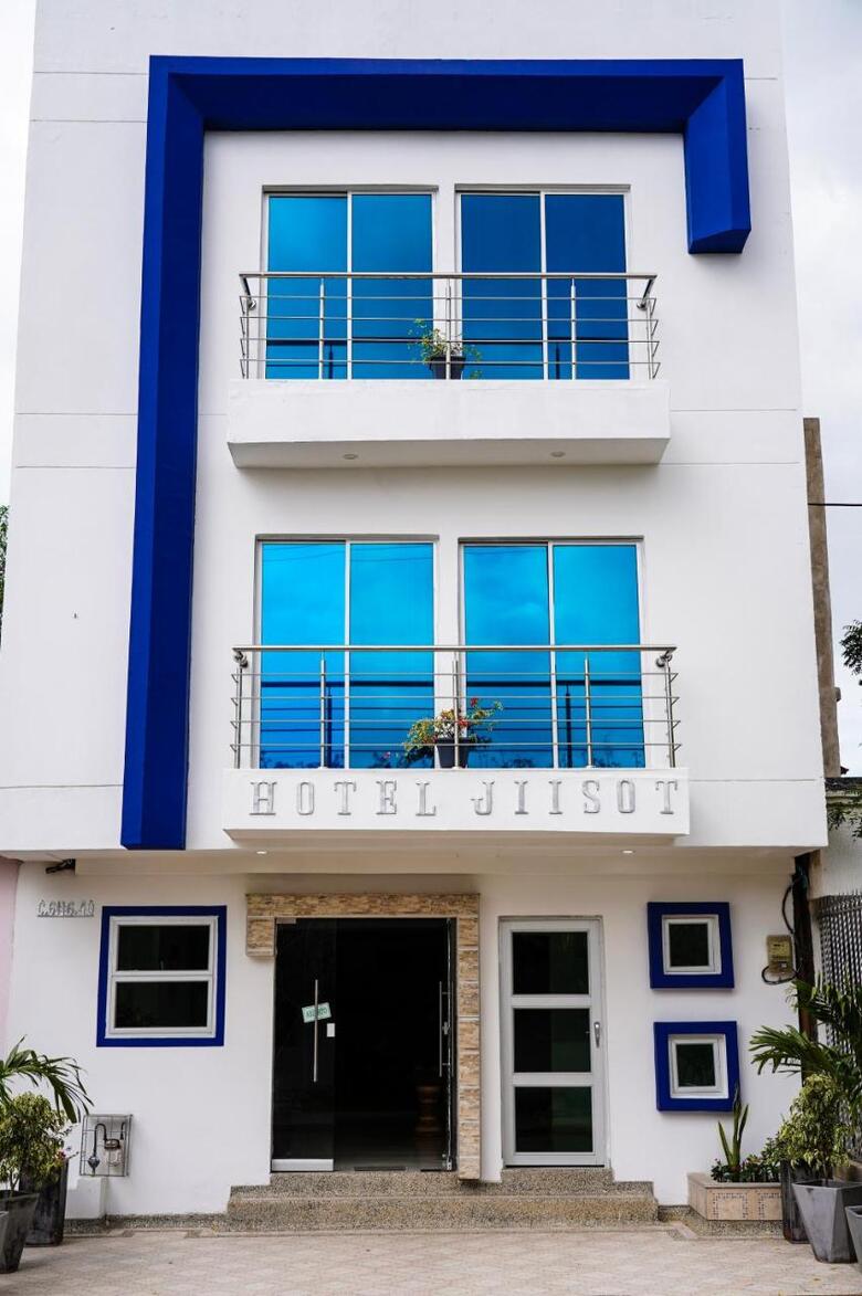 Hotel Jiisot Camarones Inn