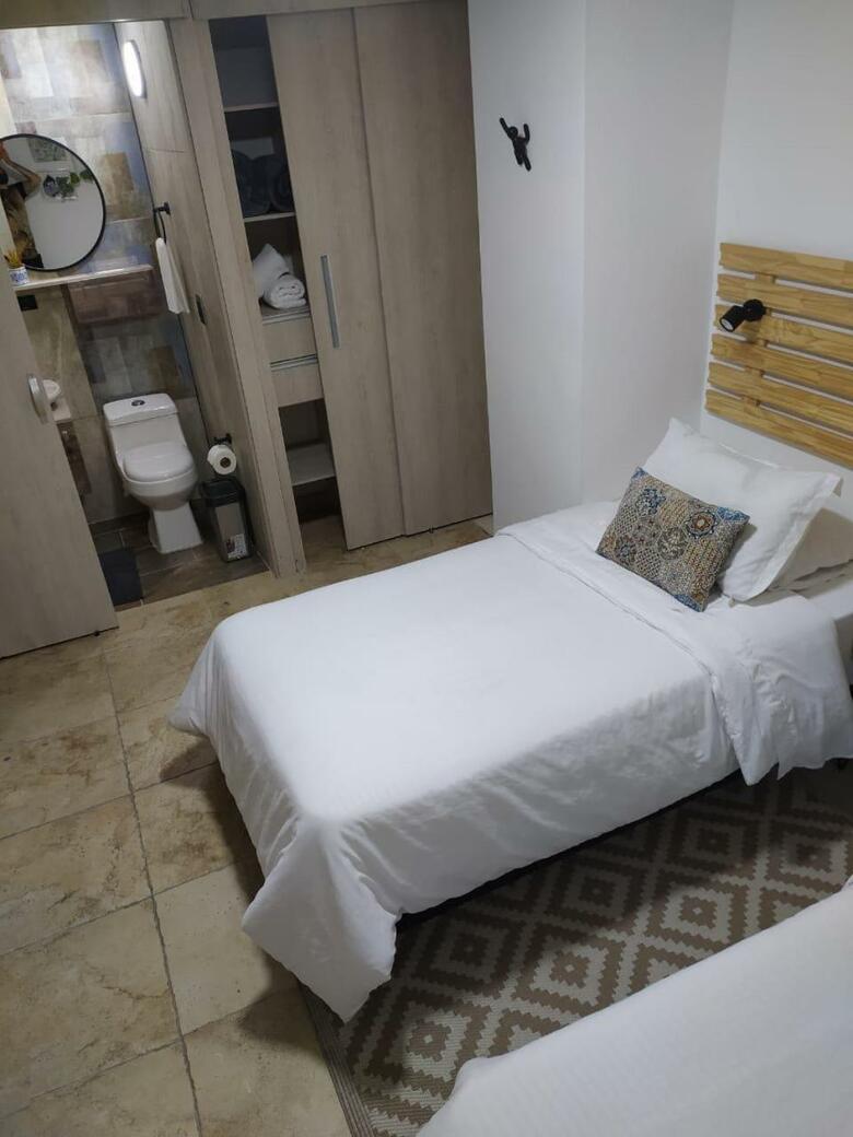 Platinum Hotel