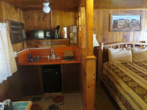 Mountain Motel
