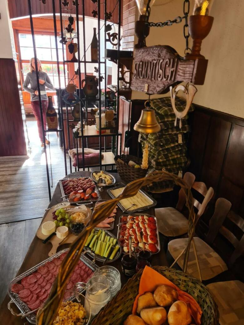 Bed & Breakfast Zum Feti Hotel Und Restaurant