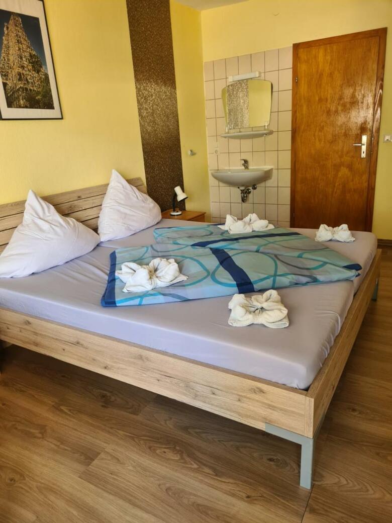 Bed & Breakfast Zum Feti Hotel Und Restaurant