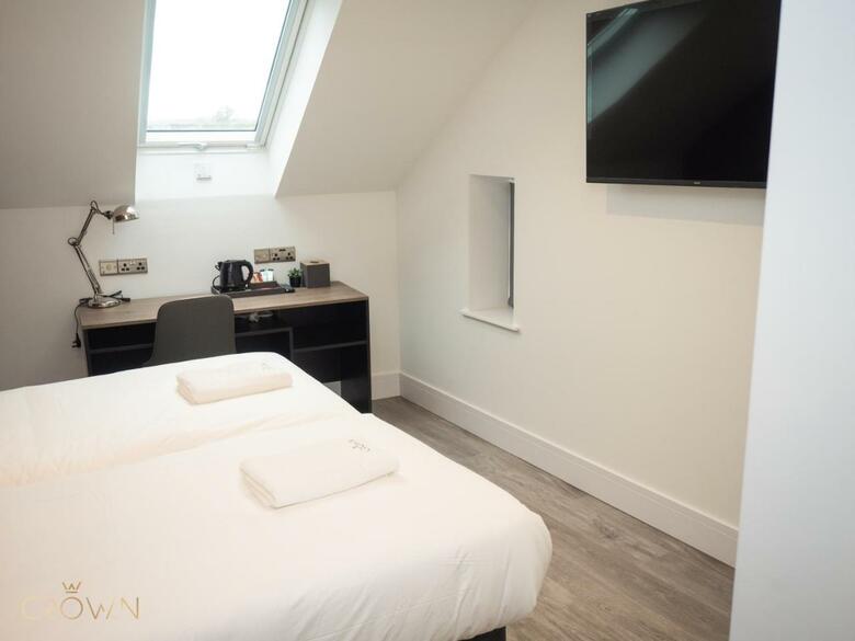 Crown Hotel