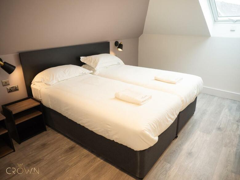 Crown Hotel