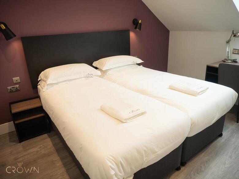 Crown Hotel